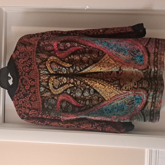 John Mark Black & Multi Color W/ Embroidered Detail Slit Side Schaket SzL EUC - Picture 6 of 11